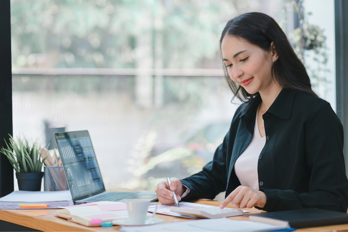 AI in HR transforming workforce management with automated systems and data analytics